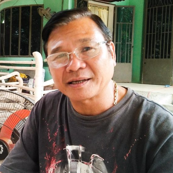 khách hàng sử dụng xương khớp bà hồng